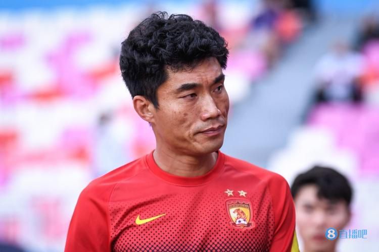 被问到自己喜欢波斯特科格鲁球队的哪一点时，瓜帅补充道：“勇气、高位逼抢——太有侵略性了。